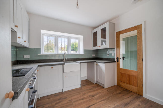 1399672-19-696e02...