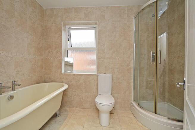 Family Bathroom 