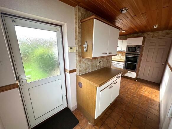 kitchen 3.jpg