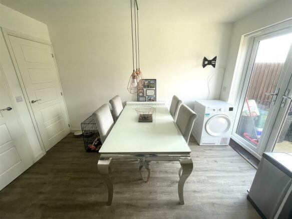 Kitchen/Dining Room