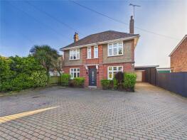 45, High Road, Felixstowe IP11 0SZ
