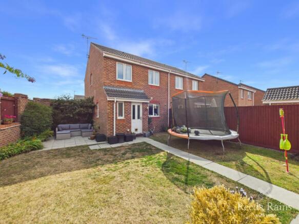 3 bed Semi-Detached for sale Image 11