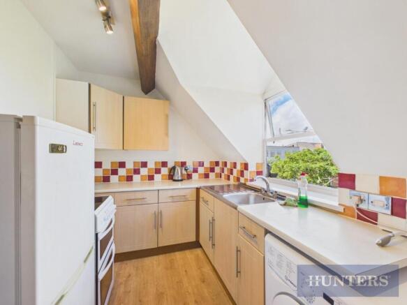 2 bed Flat for sale Image 6