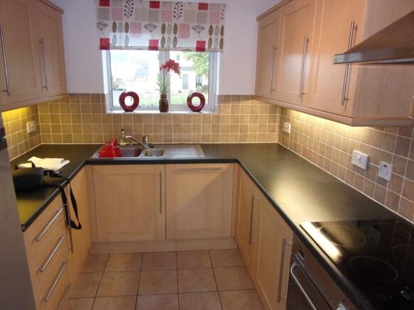 2 bed Apartment to rent Image 5