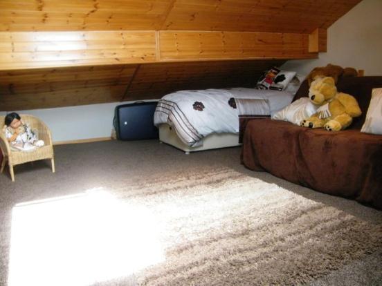 Attic Bedroom Pic1