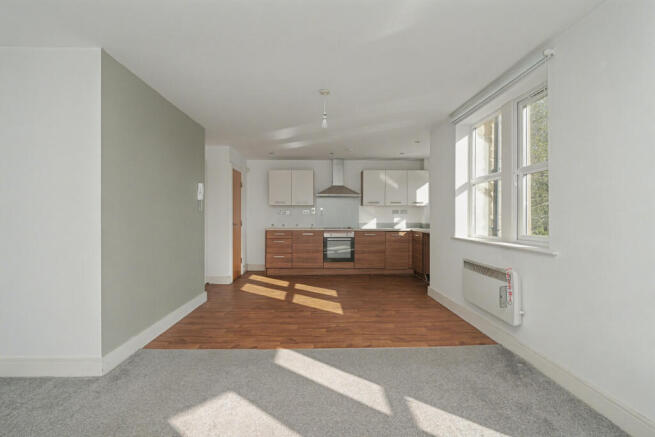 2 bed Flat for sale Image 4