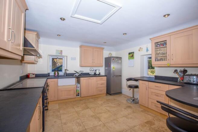 Kitchen/Breakfast...