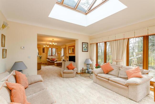 8334624-interior01.jpg