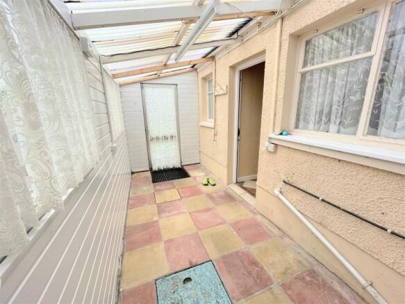 Lean-to