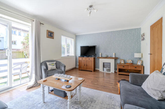 1437744-18-69d510...