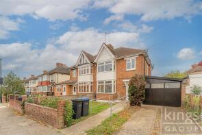 42, Meadway, Enfield EN3 6NU