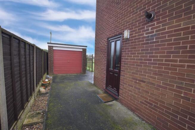 Detached Single Garage