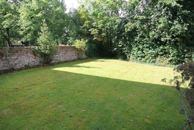 Side & Rear Gardens