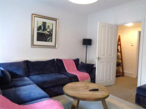 lounge2.JPG