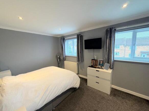 2 bed Semi-Detached for sale Image 6