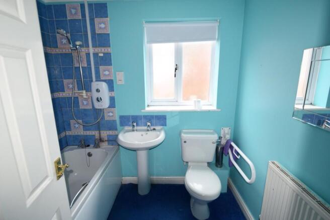 Photo 12