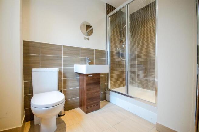 4 bed Terraced to rent Image 11