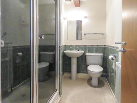 Shower room.JPG