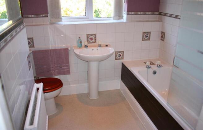 bathroom2.JPG