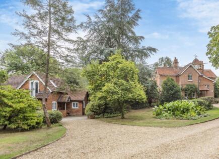 6 bed detached - Andwell, Hook, Hampshire, RG27 image 23