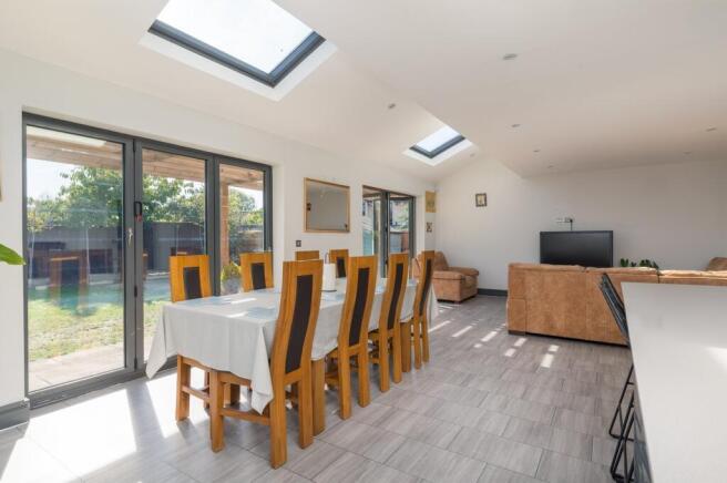 Village Road, Bromham, Bedfordshire, MK43 photo 4