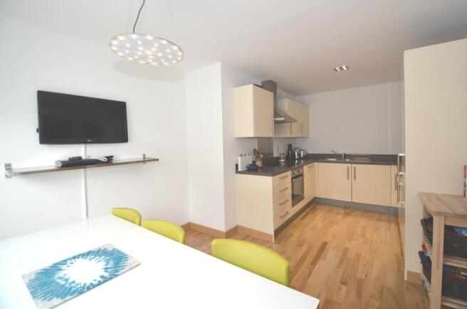 Kitchen / Living room