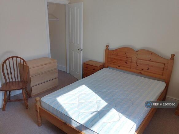 3 bed Terraced to rent Image 5
