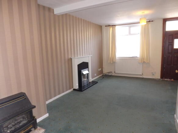 2 bed End of Terrace to rent Image 4