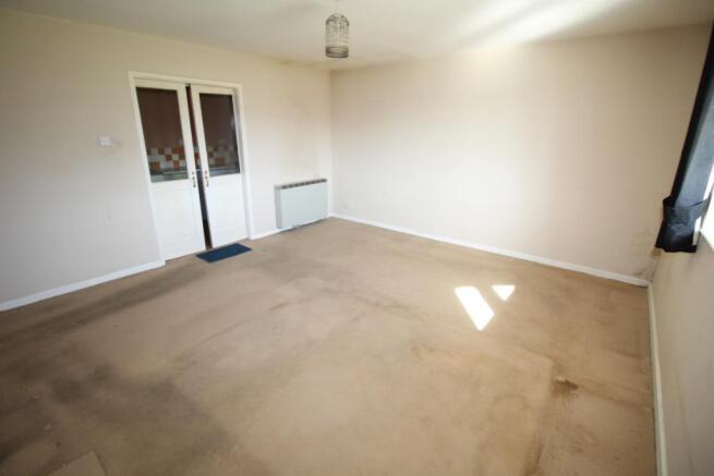 Lounge/Dining Area