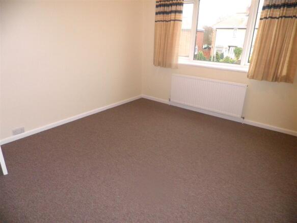 3 bed House to rent Image 5