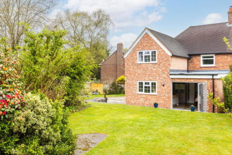 Henwoods Mount, Pembury, Tunbridge Wells, TN2 4BH