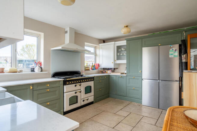 3 bed Bungalow for sale Image 4