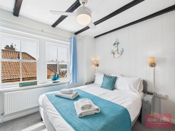 4 bed Terraced for sale Image 12
