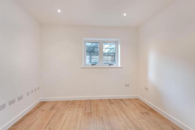 8524038-interior15.jpg