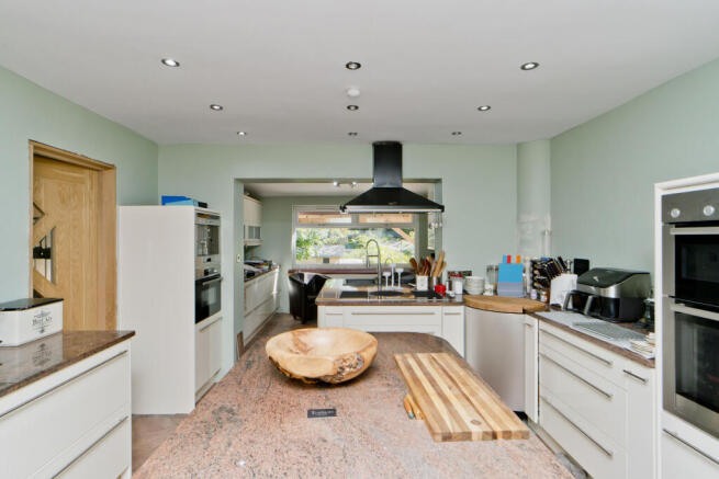 91a Easter Bankton, Murieston, Livingston, West Lothian photo 4