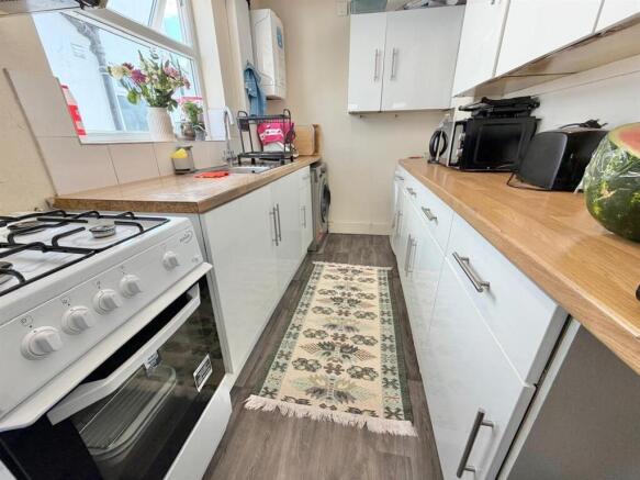 Davidson Frost-Wellings, DFW, Felbridge Avenue, Ki