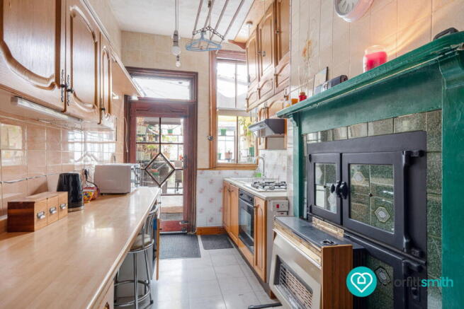 5 bed Terraced for sale Image 4
