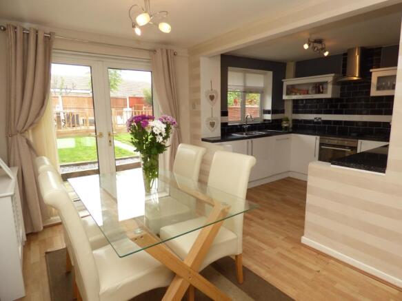 Kitchen/Dining