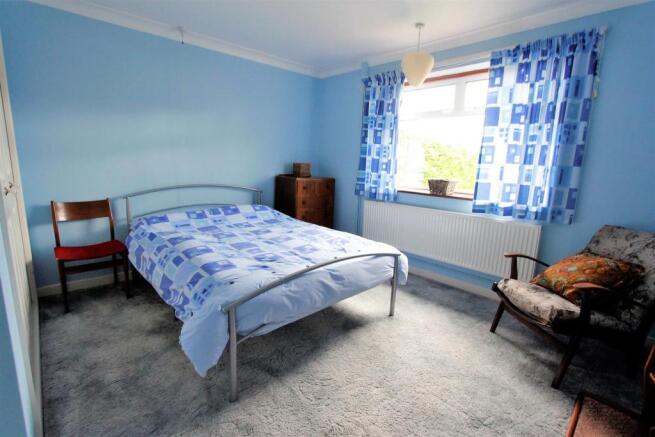 Bedroom 2.JPG