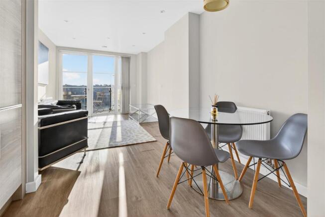 To Let 1 Bedroom Flat Vertex Wandle Road CR0 www.i