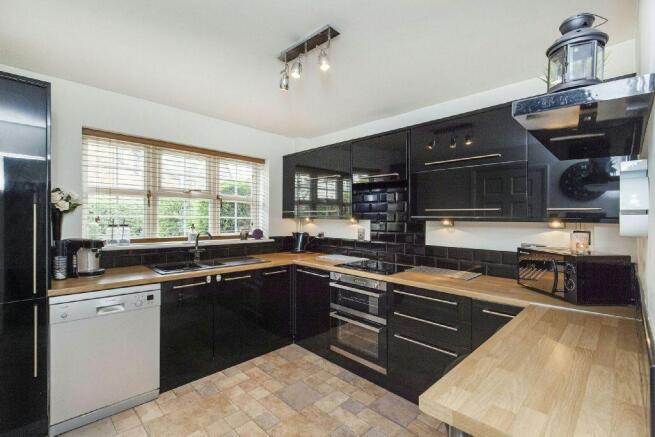 Kitchen/Breakfast Ro