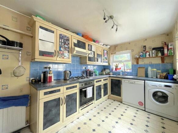 Kitchen (1).jpeg