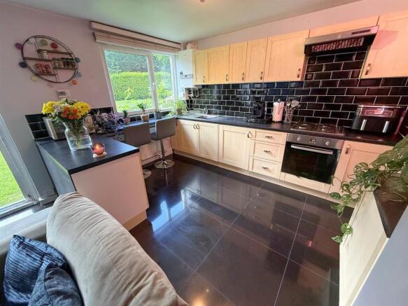Open Plan Kitchen & Sitting Room