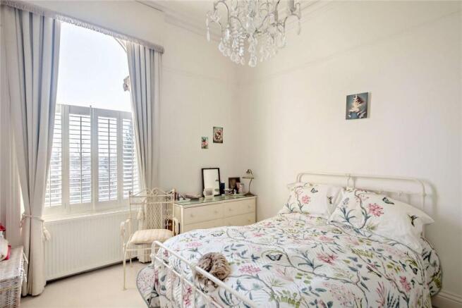 2 bed Apartment for sale Image 11