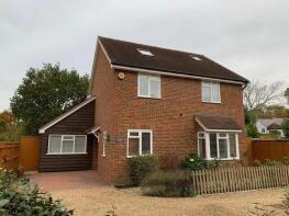 Waterloo House, Hatchet Lane, Winkfield, Windsor SL4 2EP
