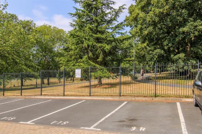 2 bed Apartment for sale Image 10