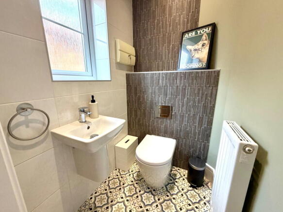 3 bed Semi-Detached for sale Image 8