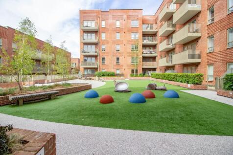 Oxhey Drive, South Oxhey, Watford, WD19