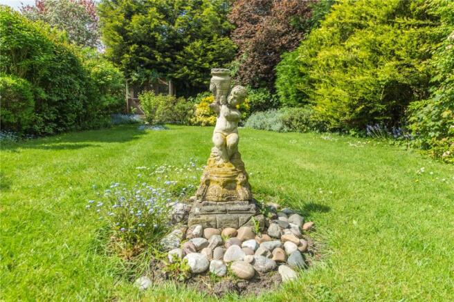 Garden Feature