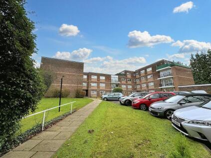 Sommerville Court, Park Lane, Salford, M7 – Rare Opportunity: Two Apartments Merged into One Elegant Home